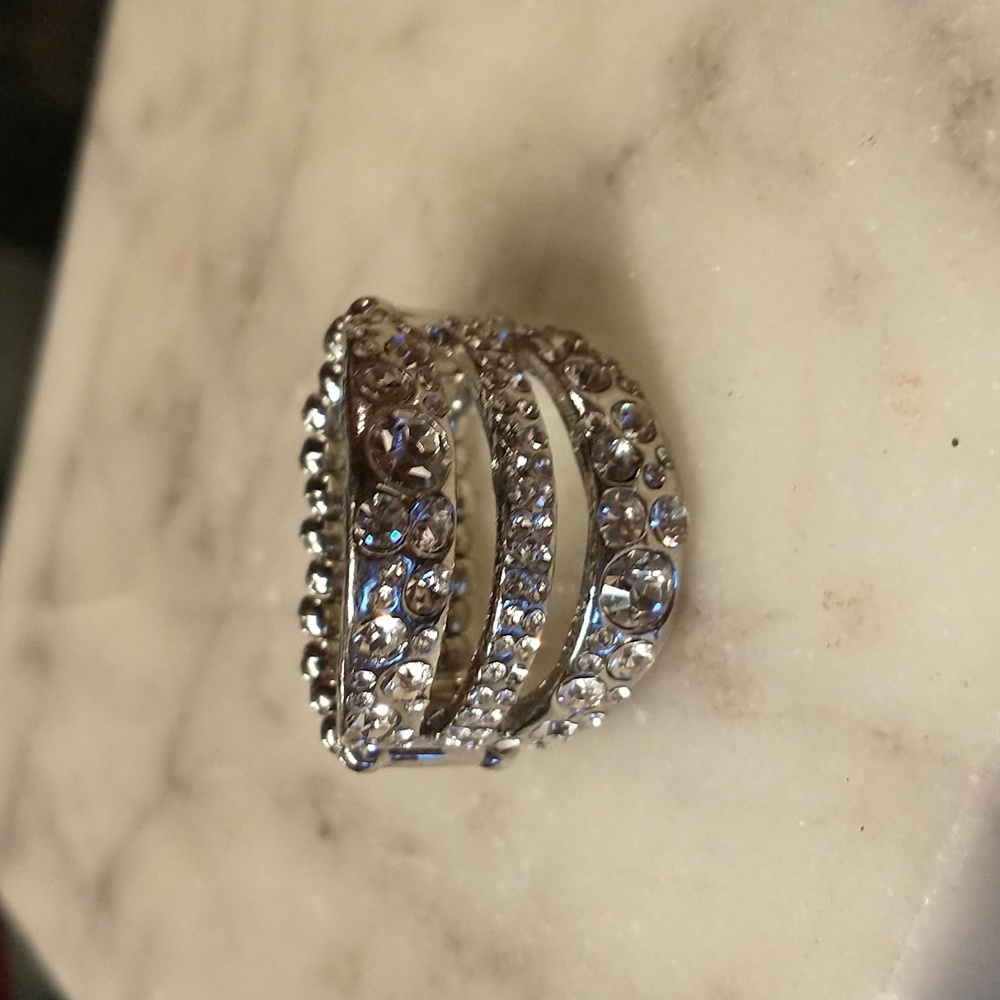 Ladies faux triple diamond ring